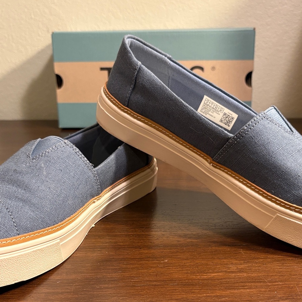 TOMS Parker Slate BLUE Textured Linen Women’s Slip-On Loafers